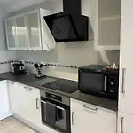 Apartment Ideal Curistes, Souvenirs De Provence, T2 Neuf Climatise Digne-les-Bains