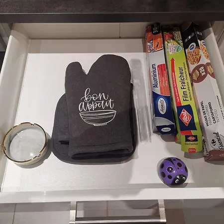 Appartement Idéal Curistes, Souvenirs De Provence, T2 Neuf Climatisé