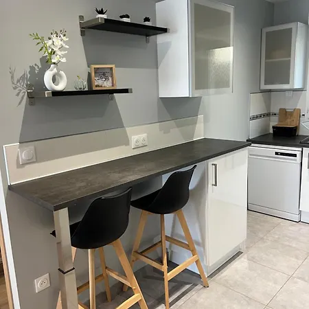 Appartement Idéal Curistes, Souvenirs De Provence, T2 Neuf Climatisé